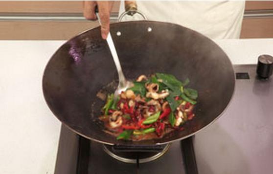 脆爽墨鱼仔的做法,墨鱼仔怎么做不辣又好吃