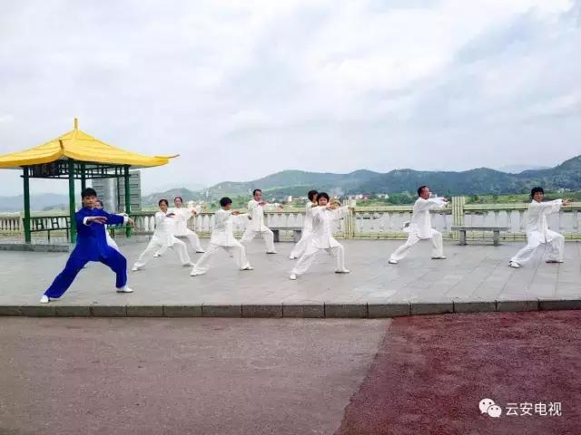 创文进行时视频,创文进行时的西平街头