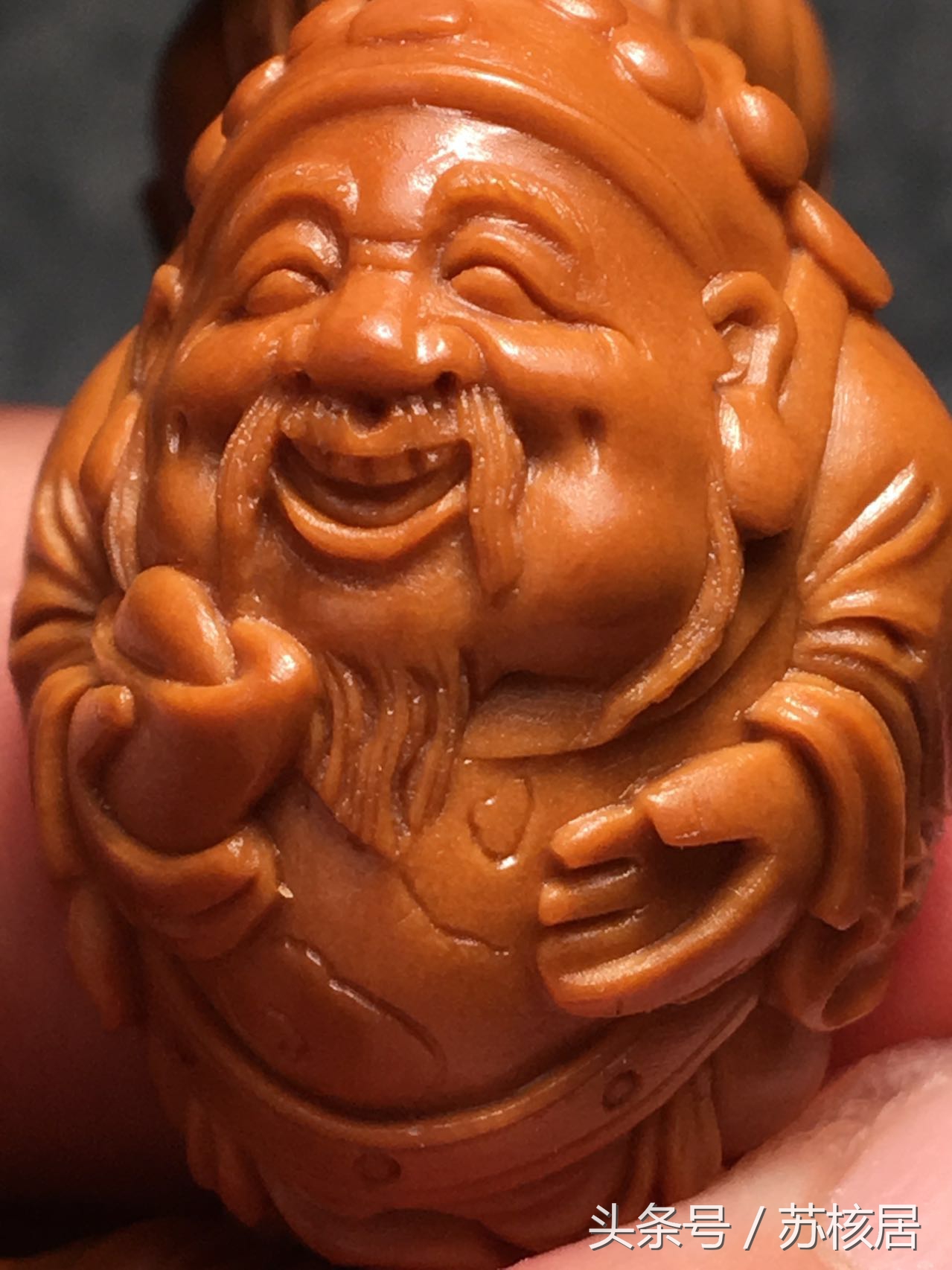 橄榄核手串越玩越黑,橄榄手串盘玩半年有玻璃化了