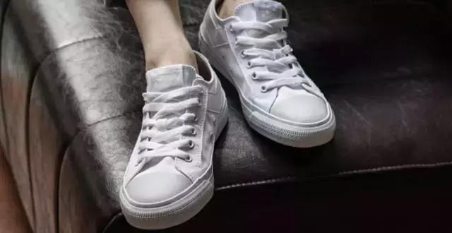 yeezy网红洞洞鞋,yeezysuperstar鞋