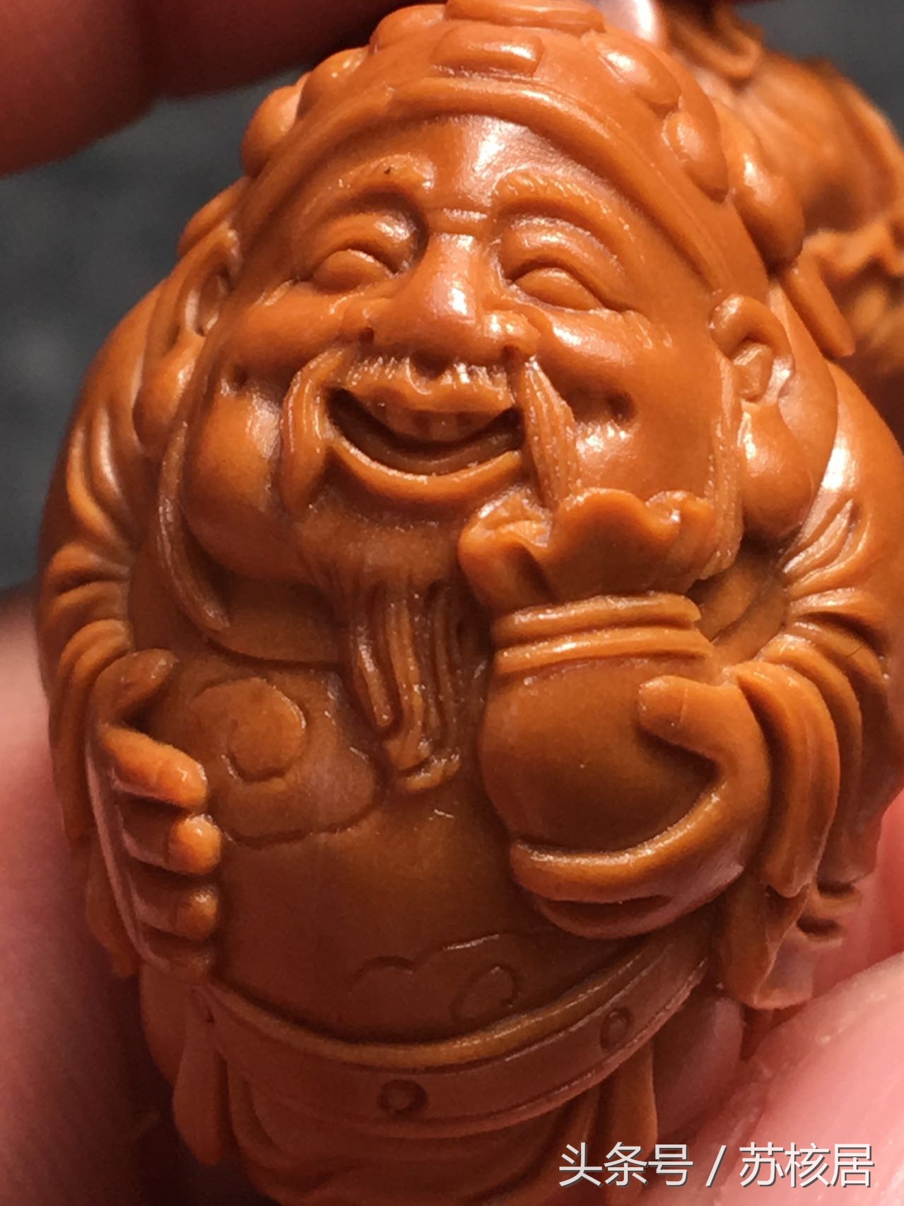 橄榄核手串越玩越黑,橄榄手串盘玩半年有玻璃化了