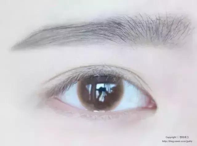 科普美瞳会显眼大也会让你眼瞎,科普美瞳的短视频