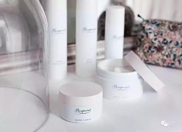 去香港别再只盯着Sasa了，真正的美容精都逛这家店……