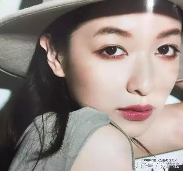 canmake眼影盘03测评,canmake五色眼影21号红茶蒙布朗