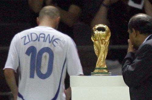 足坛最感人的十大瞬间,最令人心酸的足球视频