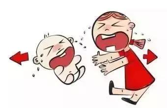 两岁男孩意外脑死亡父母捐献器官,两岁男童不幸离世妈妈含泪