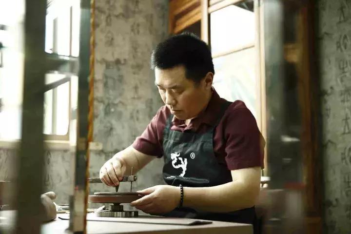 手工陶器店,看了一辈子的店