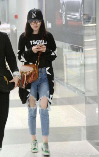 恭喜杨幂获得公益影响力人物大奖,杨幂获封国际影后难不难