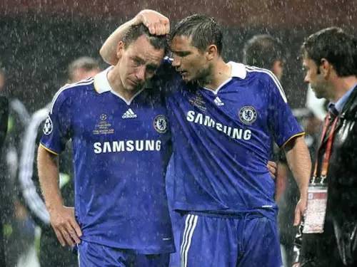 足球迎来了一个最让人遗憾的告别,足球那些感人的事