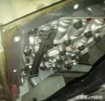 比亚迪f6仪表盘出现svs怎么处理,比亚迪f6行驶过程中防盗灯亮