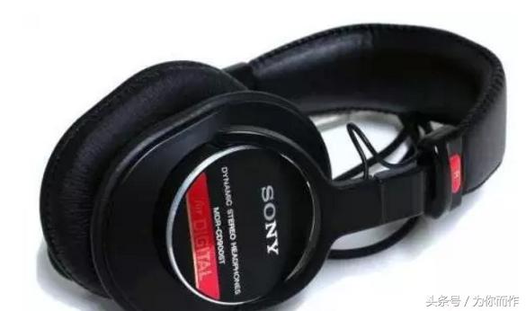 盘点动漫里出现的耳机,盘点游戏中的动画