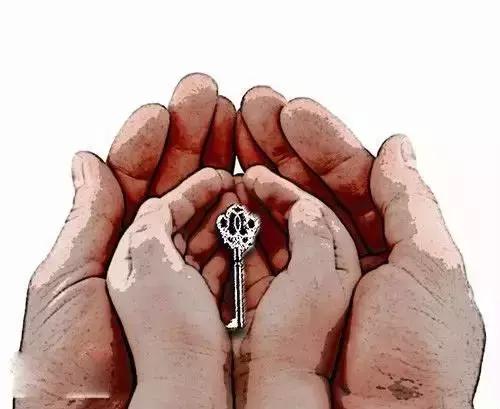 打开母亲留下的遗物,打开母亲留下的箱子