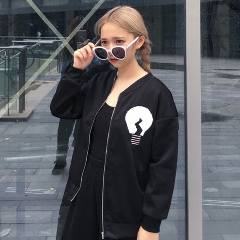 女人穿衣打扮要靠自己,女人就该穿得帅气一点