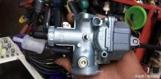 女士摩托车油箱进水怎么处理,电喷摩托车油箱进水了怎么办