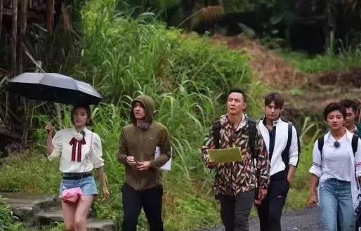 吴彦祖综艺首秀盖房子,吴彦祖演出视频