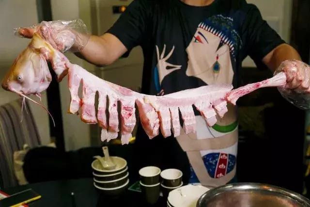 云南蒸汽石锅鱼美味中的精品,仙气飘飘的云南蒸汽石锅鱼