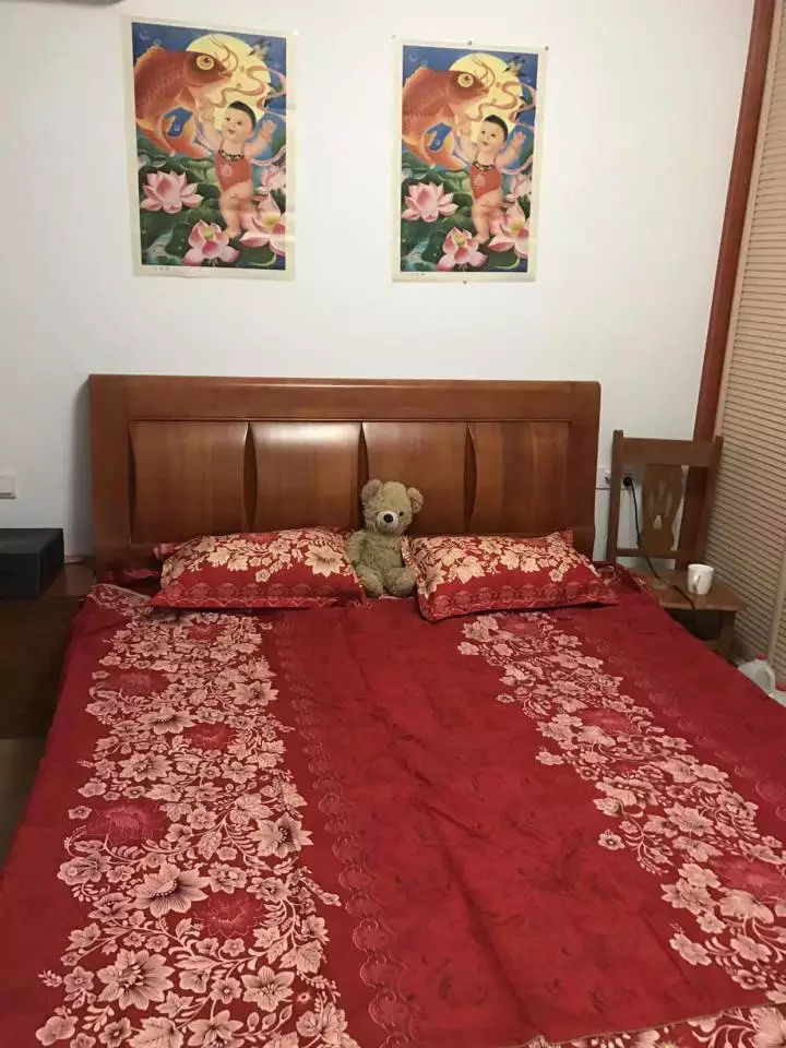 我和老公结婚一年多没孩子，婆婆偷偷在床头塞了求子符……