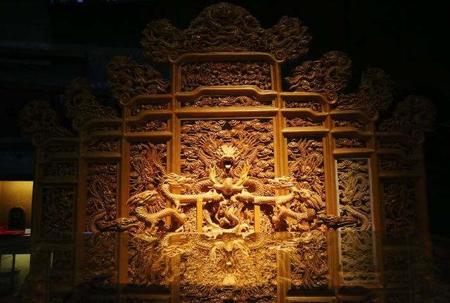 历代对皇上的称呼,古代普通人一般怎么称呼皇帝名号