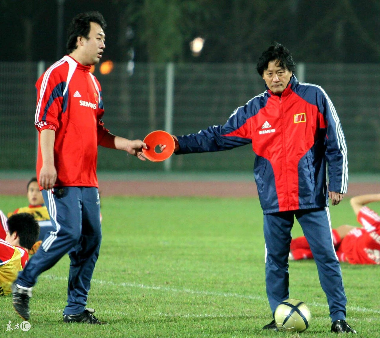 他培养了大量国脚却是被骂得最惨的国足主帅，如今成上海足协主席