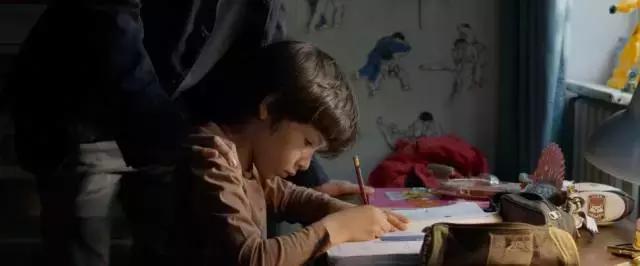 丧丧的却很治愈的片子,一部很丧的片子