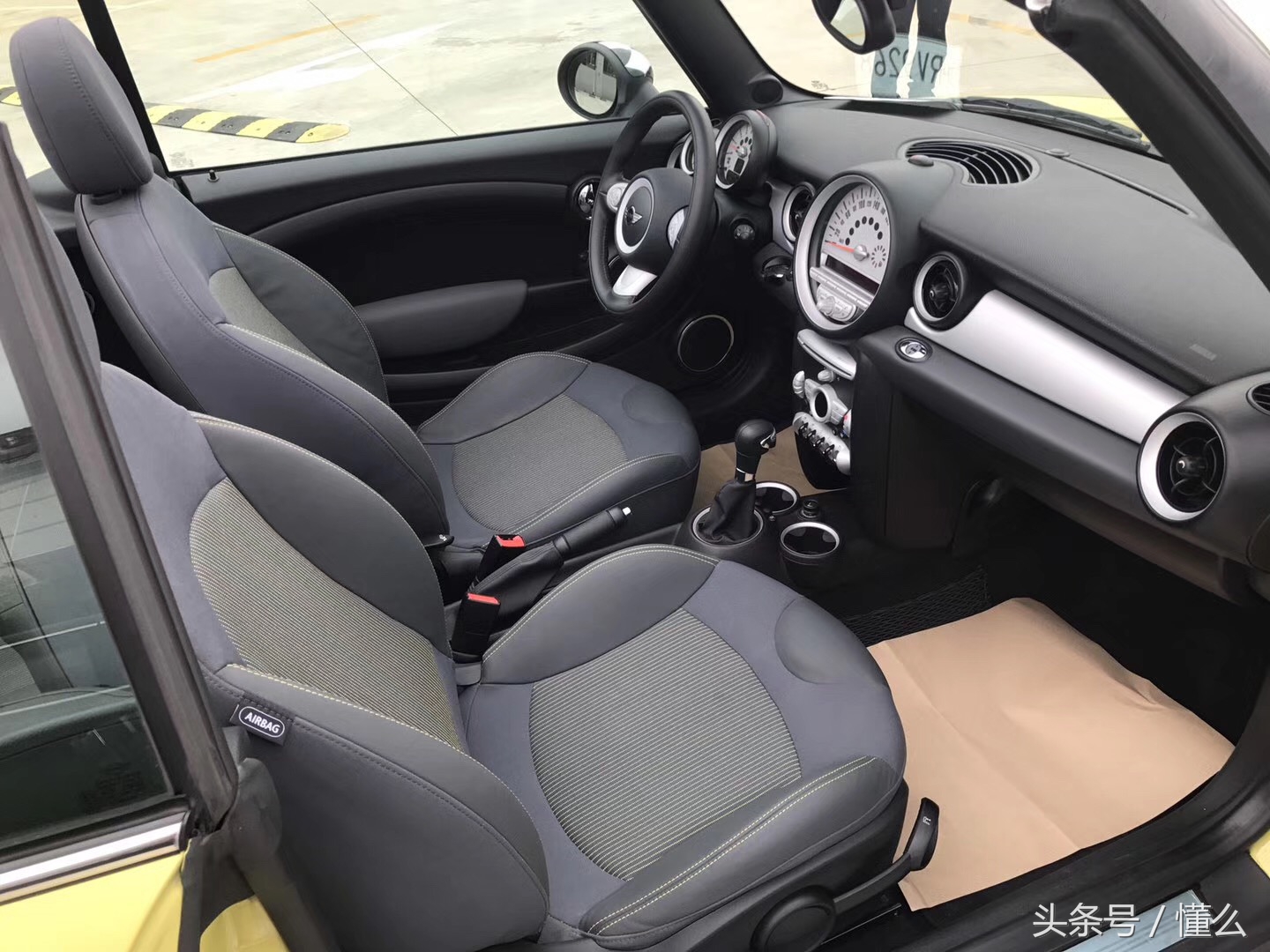 Erlang淘车仅2万多公里10年底Mini小敞篷