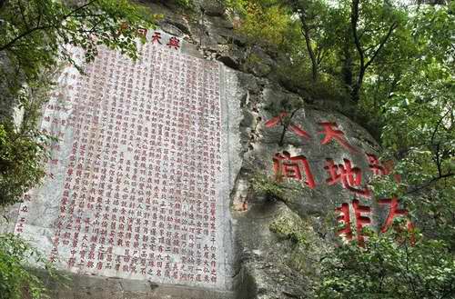 本溪旅游枫叶,最美枫叶本溪