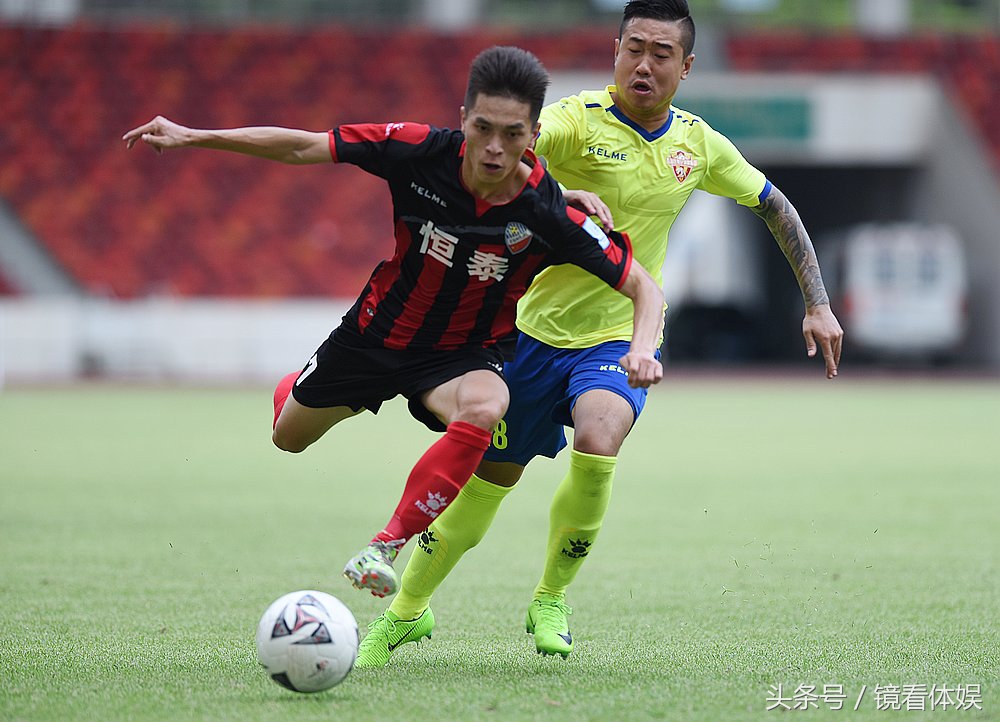 广东足坛传喜讯｜全国唯一用粤语布置战术的肇庆恒泰冲乙成功