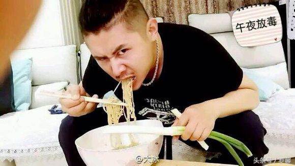 大冰的书给人的感觉,看过大冰的书都几岁了