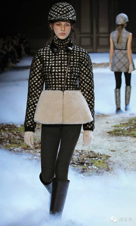 马云穿加拿大鹅牌羽绒服,马云羽绒服moncler