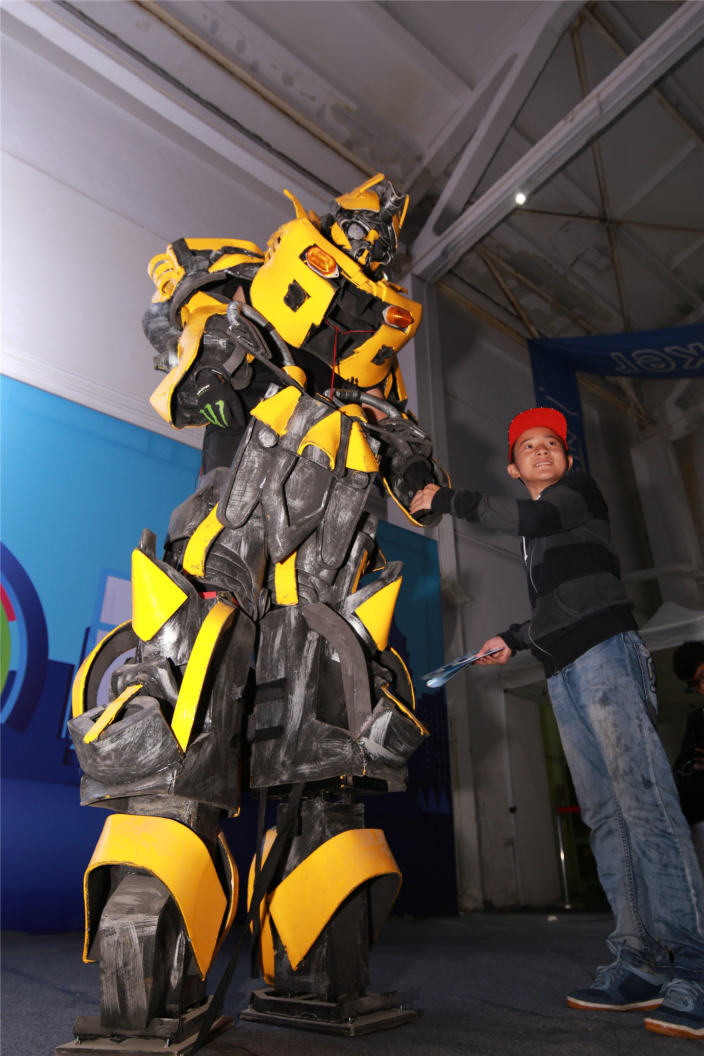 西安这个欢造节结束了熊孩子们还没有玩够