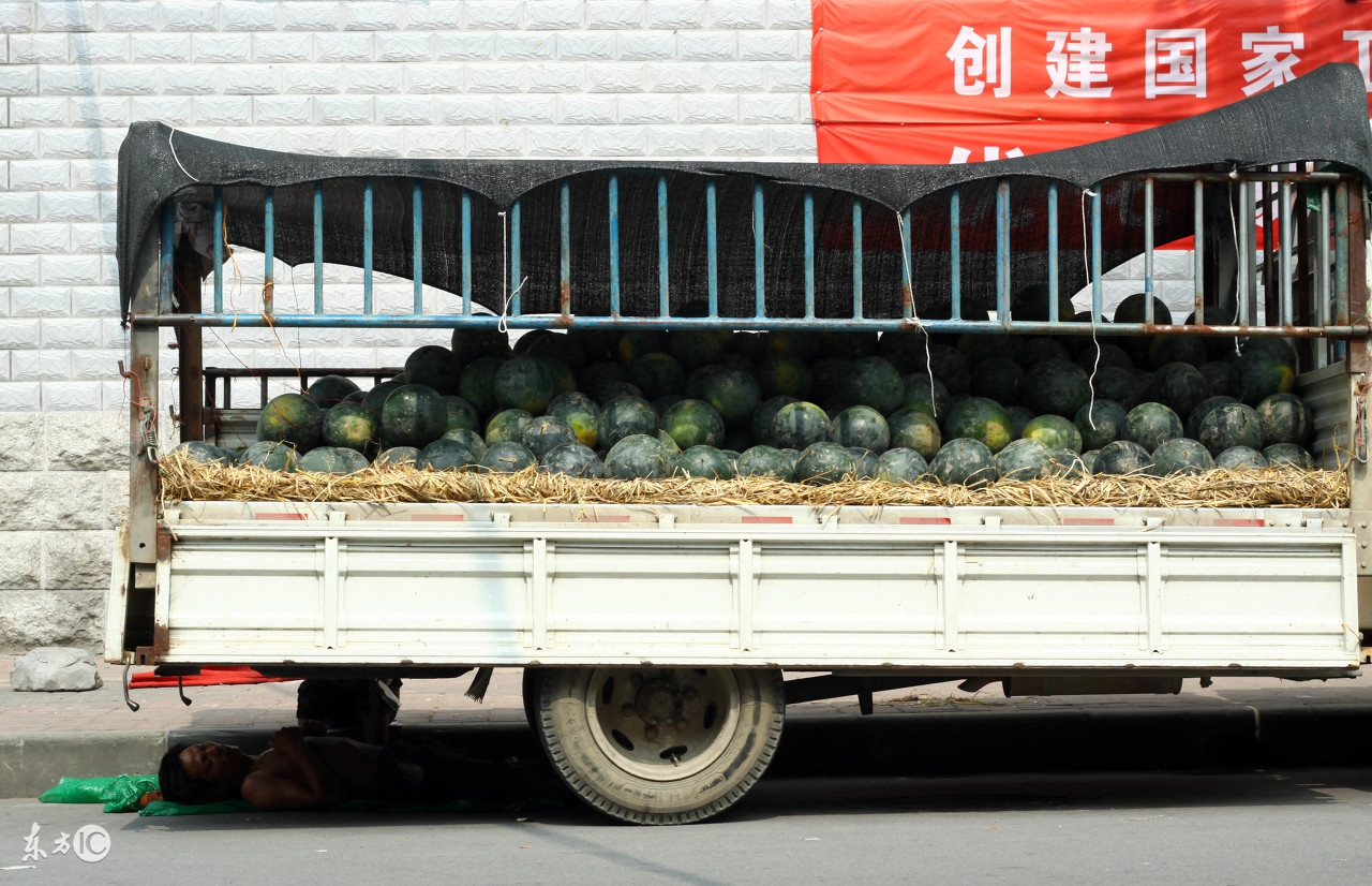 儿子问妈要是我眼瞎了你会怎么办,搞笑段子妈妈真是为儿子考虑啊