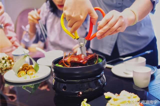 南宁适合宴请25人包厢的实惠餐厅,南宁大包厢餐厅