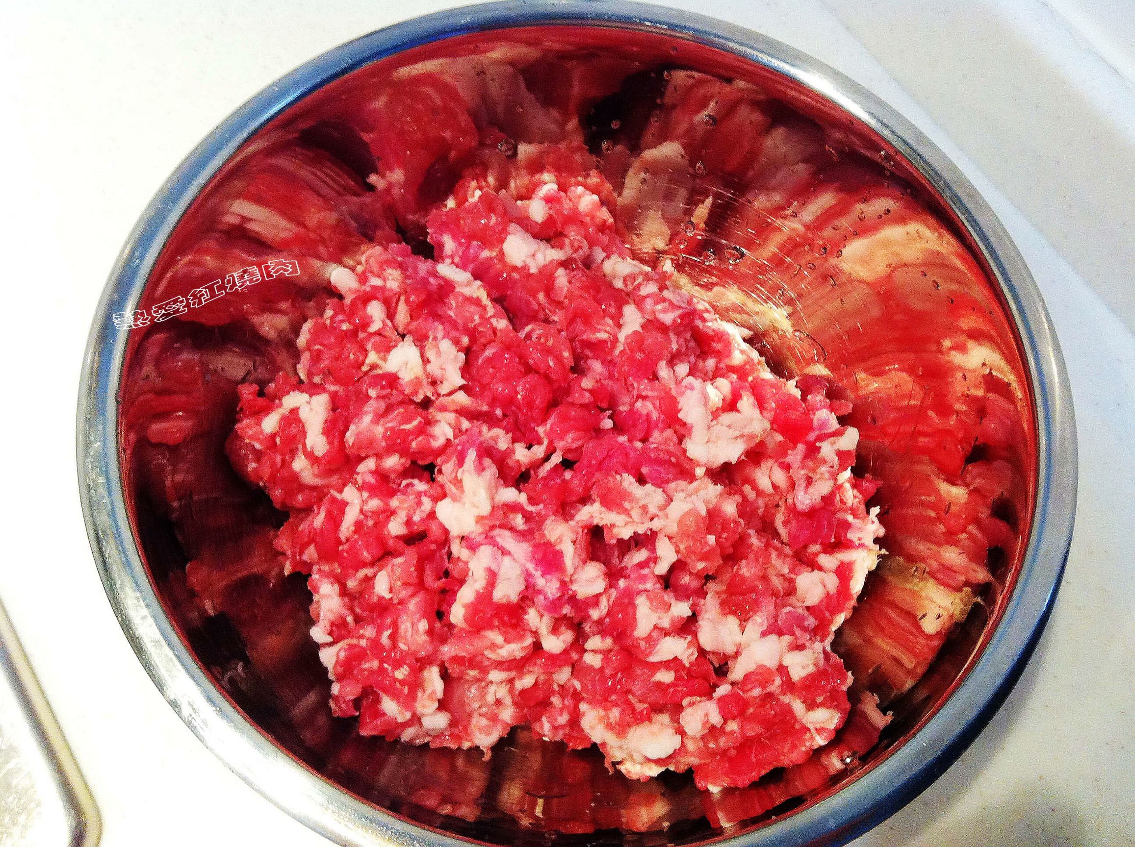 家常不用和面的包子,皮薄馅大的包子不用发面