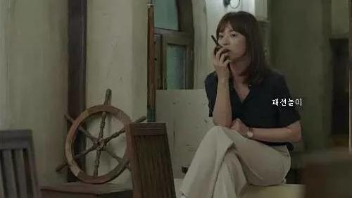 乔妹同款衬衣,乔妹宋仲基白裙