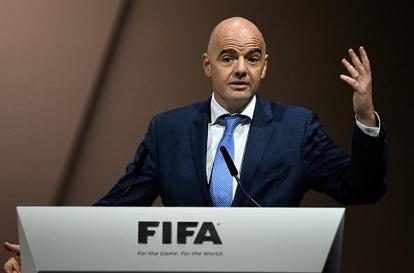 欧冠裁军?和曼联米兰什么仇什么怨？