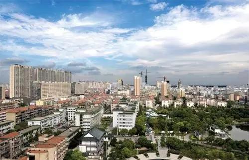 江苏经济排名后20的县,江苏各个县级经济排名前十