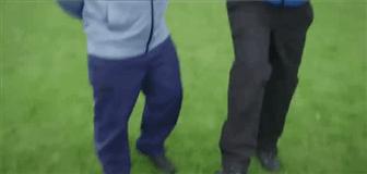 李根踢马布里视频,李根狂飙搞笑视频