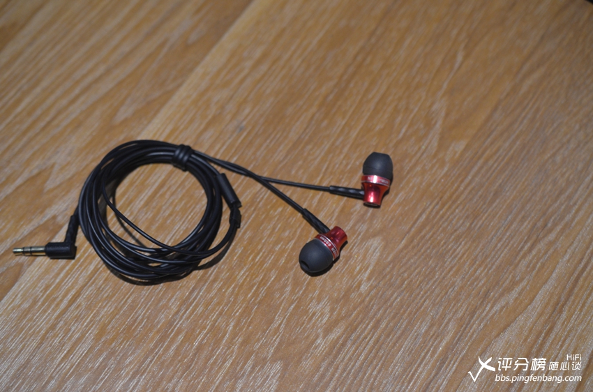 飞利浦对比松下便携式剃须刀,飞利浦监听耳机铁三角