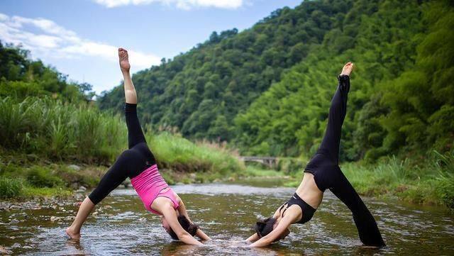 吃完饭最佳消化姿势瑜伽,缓解胃不舒服的瑜伽动作