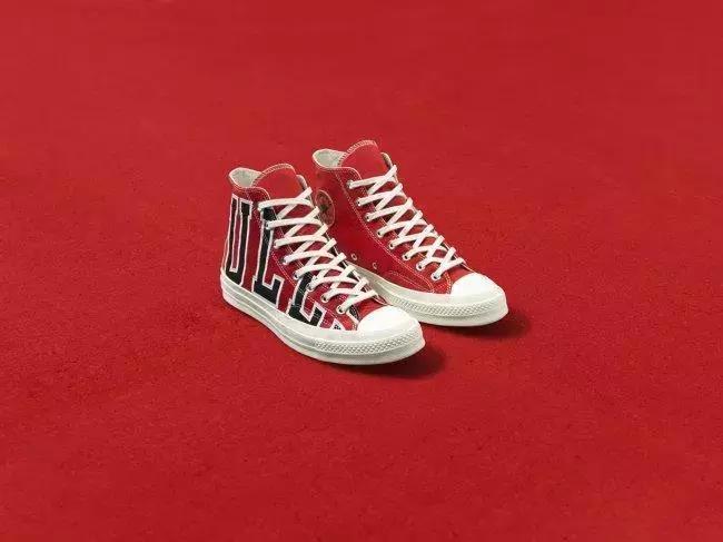 我的天,匡威居然把球衣裁开做了鞋面!