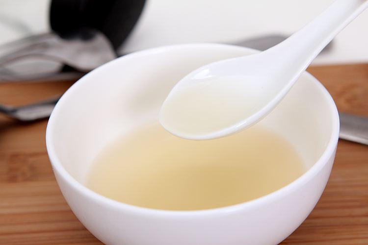 手掌癣脱皮干裂,双手对称蜕皮裂口是不是手癣