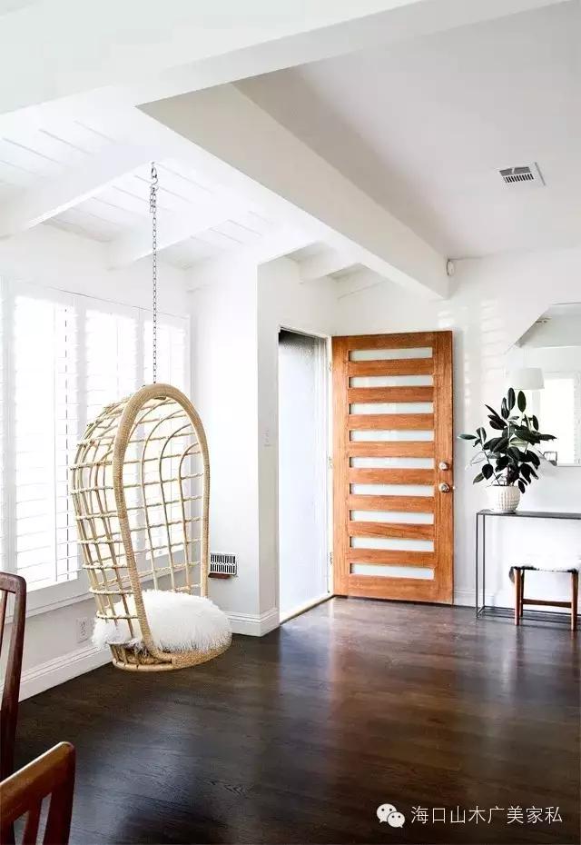 躲在山中偷得浮生半日闲,坐在河边吹吹风偷得浮生半日闲