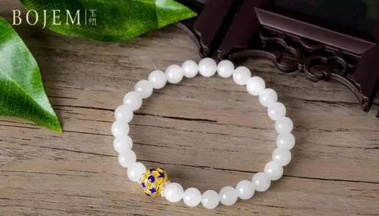 砗磲玩久了以后会有什么变化,砗磲放久了出现了黄点