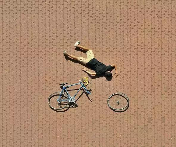 别人总说我活得不太正经，怎么办？