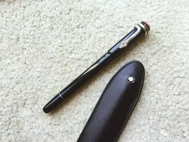 我翻了13个男人的包包，金牛座的男人最爱买买买？