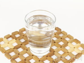 备孕每天喝2000毫升的水,备孕期吃什么排便