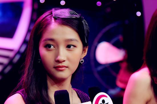 鹿晗爸妈着急抱孙子采访,鹿晗爸妈抱孙子采访