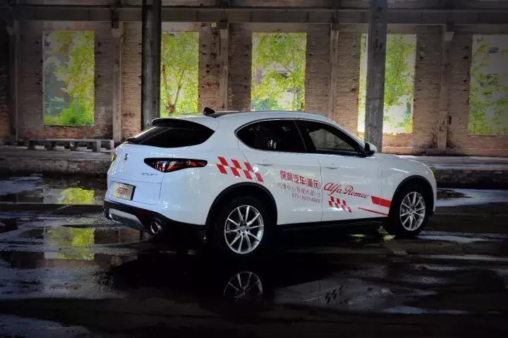 阿尔法罗密欧stelvioti和veloce区别,试驾阿尔法罗密欧stelvio