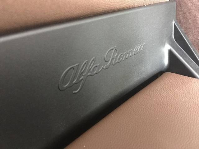 阿尔法罗密欧stelvioti和veloce区别,试驾阿尔法罗密欧stelvio