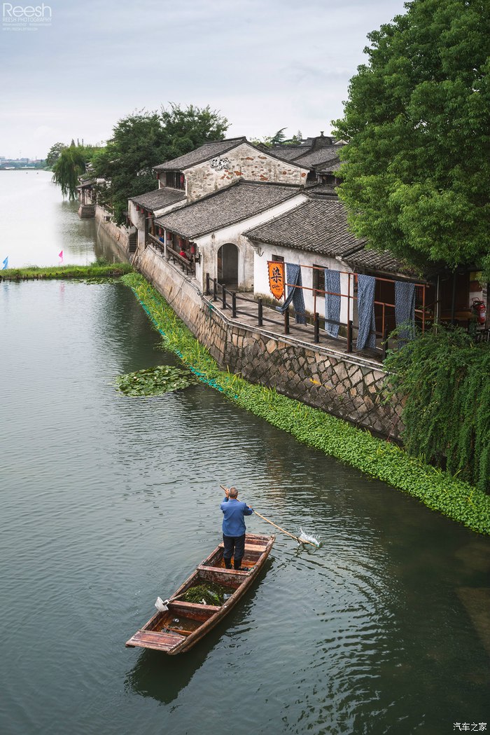 宝马X6，不谈性能如何！自驾遇上大雨还被拍成大片，颜值绝对够！